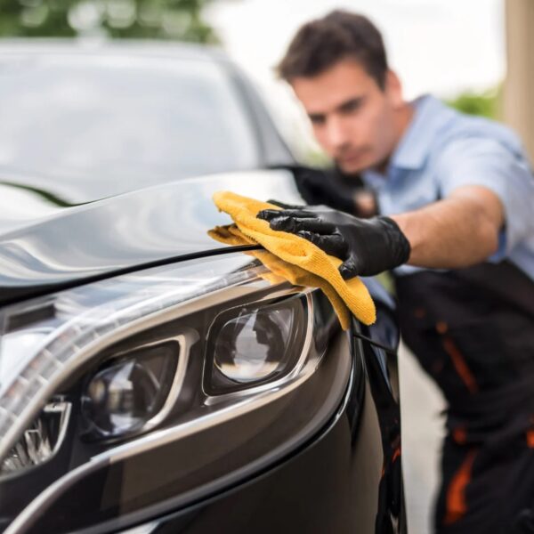 Jak dbać o lakier samochodu?