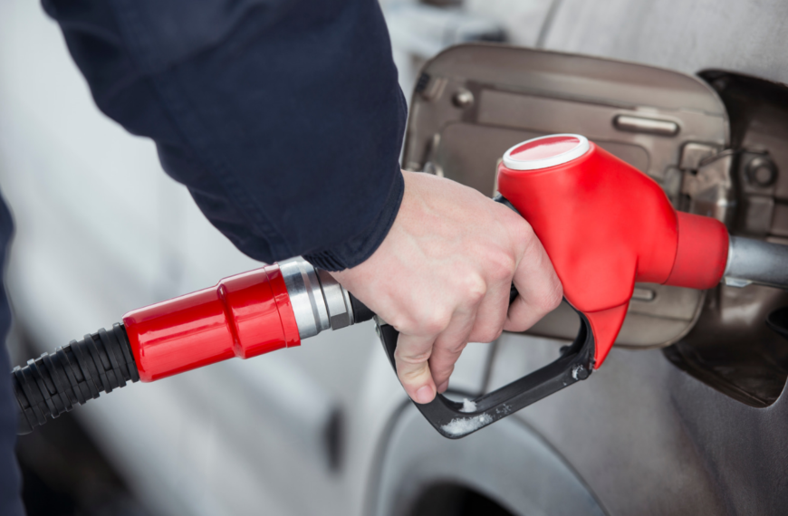 Jak oszczędzać paliwo w samochodzie?