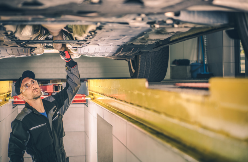 Jak sprawdzić stan techniczny samochodu?