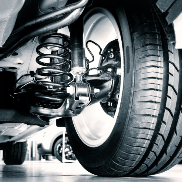 Wymiana amortyzatorów – kiedy i dlaczego jest to konieczne?