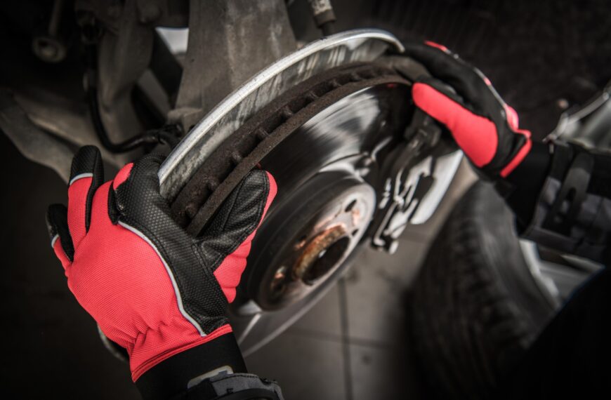 Wymiana tarcz hamulcowych – kompletny poradnik.