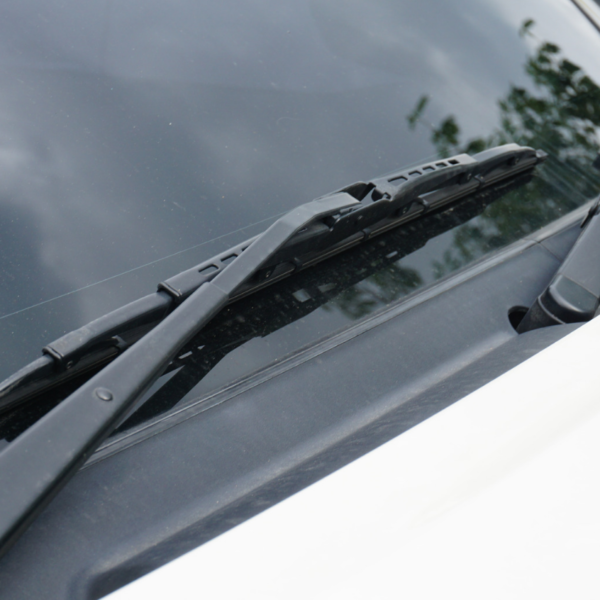 Wymiana wycieraczek – kiedy i jak to zrobić?