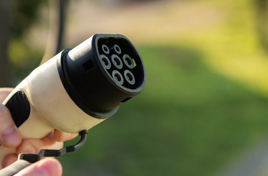 Elektryfikacja klasyków – czy warto inwestować w konwersję zabytkowych aut?