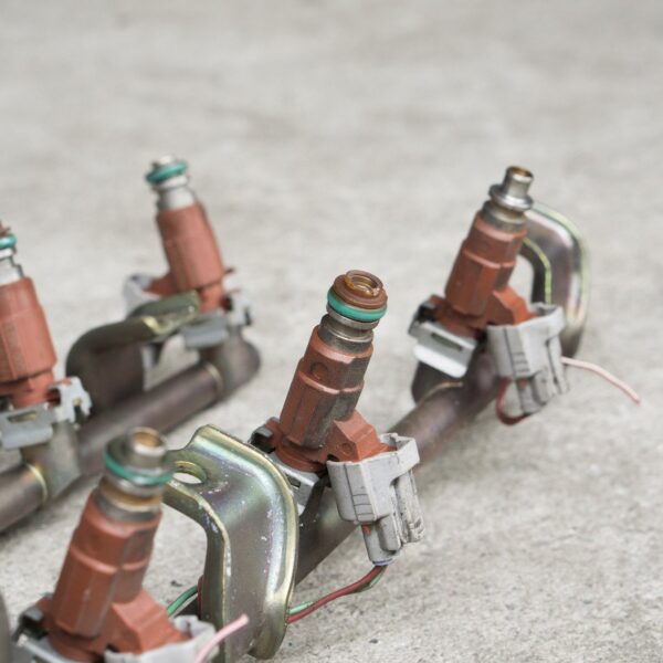 Czy warto używać dodatków do paliwa? Przewodnik po najpopularniejszych produktach.