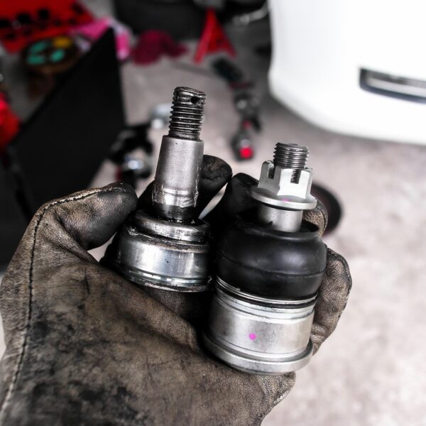 Porównanie różnych typów zawieszeń w samochodach osobowych – co warto wiedzieć przed zakupem?