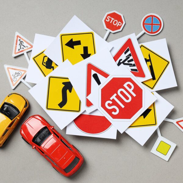 Techniki jazdy defensywnej – jak zwiększyć bezpieczeństwo na drodze?