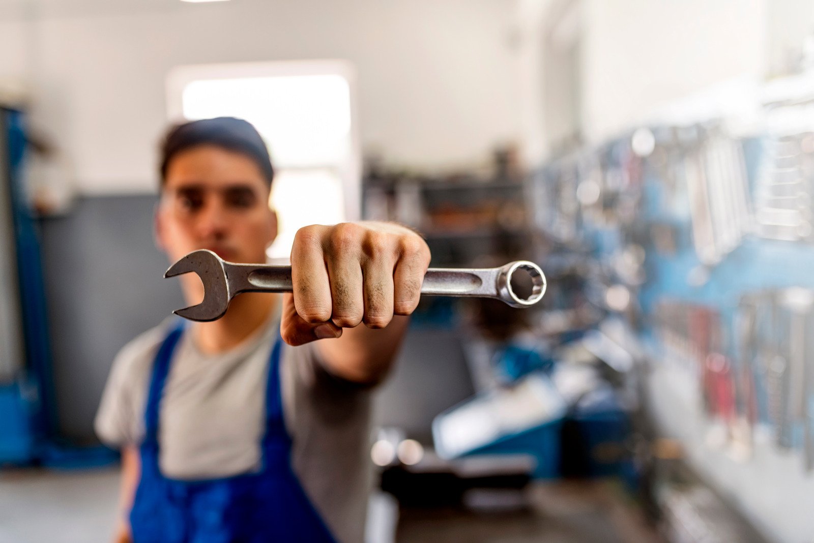 Serwisowanie samochodu po długiej trasie – na co zwrócić uwagę?